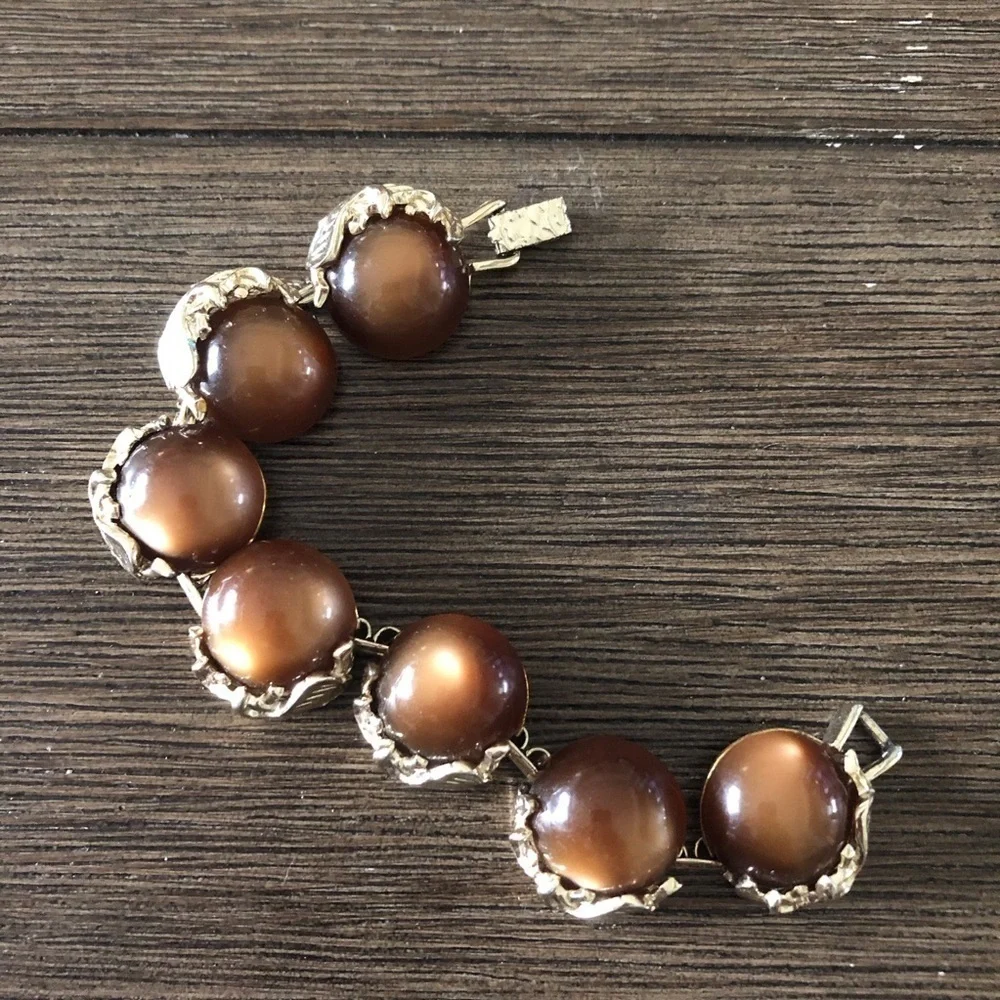 Vintage brown & gold round stone linked bracelet